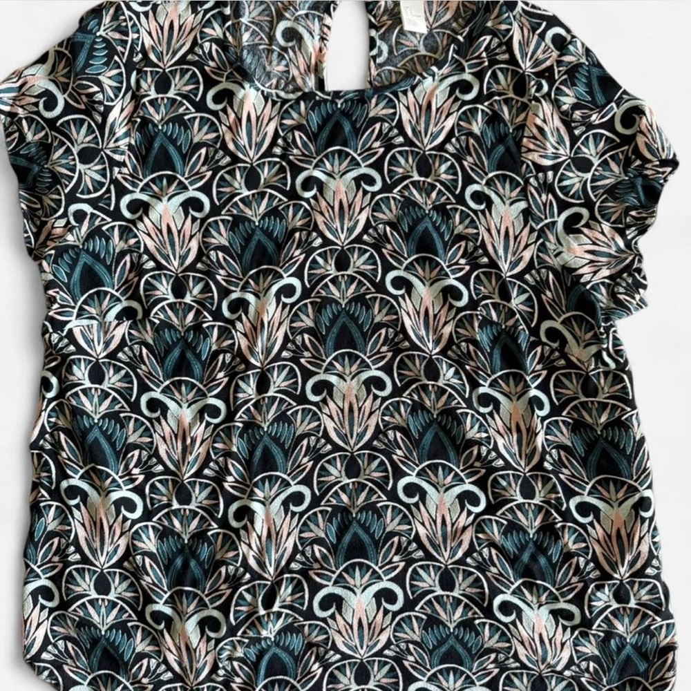 H&M Black and White Patterned Blouse